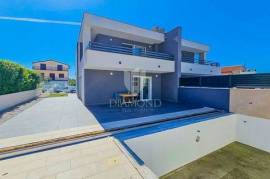 Novigrad, modern house with swimming pool!