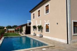 ISTRIA, NOVIGRAD - Mediterranean house with swimming pool