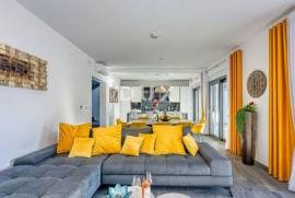 ISTRIA, POREČ - Luxury semi-detached house with pool, sauna and jacuzzi, 260m2
