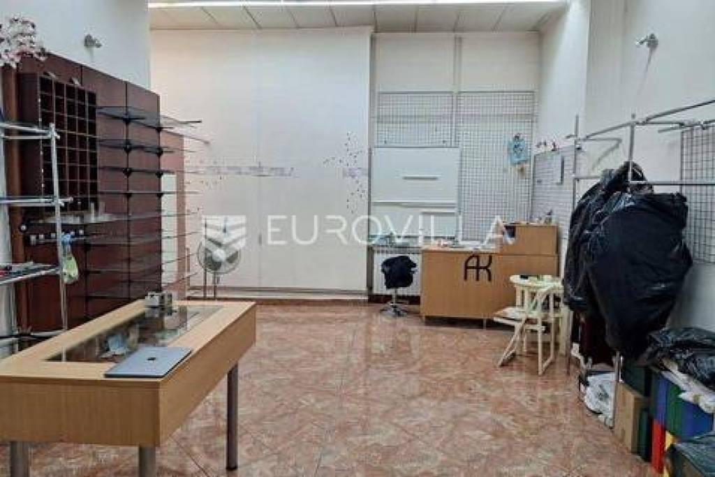 Karlovac, Center, commercial space 41 m2