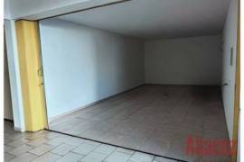 PRIVATE CLOSED GARAGE IN CENTRAL LAGOS