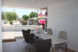 Commercial space for sale in the center of Albufeira
