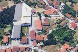Loja / Estabelecimento Comercial em Juncal de 2024,00 m²