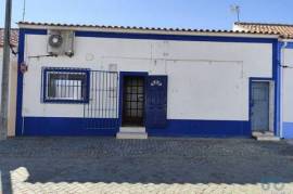 Loja / Estabelecimento Comercial em Benavila e Valongo de 141,00 m²