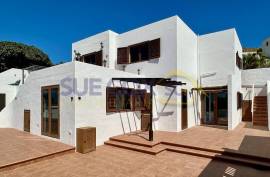 5 Bedroom Villa For Sale