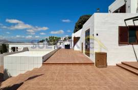 5 Bedroom Villa For Sale