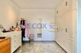 5 Bedroom Villa For Sale