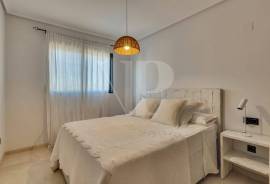 4 Bedrooms - Townhouse - For Sale