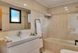 4 Bedrooms - Townhouse - For Sale