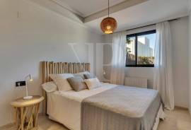 4 Bedrooms - Townhouse - For Sale