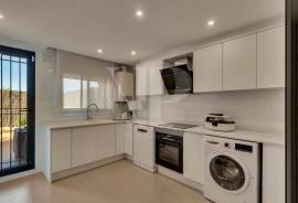 4 Bedrooms - Townhouse - For Sale