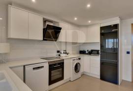 4 Bedrooms - Townhouse - For Sale