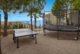 4 Bedrooms - Villa - For Sale