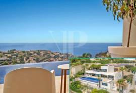 4 Bedrooms - Villa - For Sale