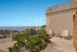 4 Bedrooms - Villa - For Sale