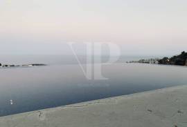 4 Bedrooms - Villa - For Sale