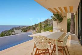 4 Bedrooms - Villa - For Sale