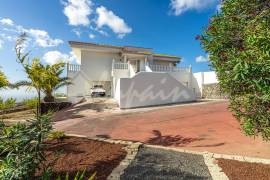 5 Bedroom Villa For Sale In San Miguel LP5200