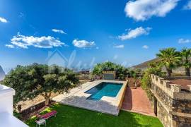 5 Bedroom Villa For Sale In San Miguel LP5200