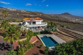 5 Bedroom Villa For Sale In San Miguel LP5200