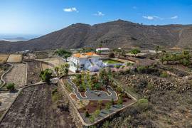 5 Bedroom Villa For Sale In San Miguel LP5200