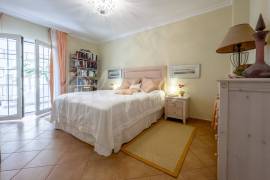 Villa in Parque La Duquesa Complex For Sale In Bahia Del Duque LP33635