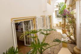 Villa in Parque La Duquesa Complex For Sale In Bahia Del Duque LP33635