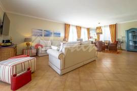 Villa in Parque La Duquesa Complex For Sale In Bahia Del Duque LP33635