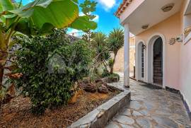 3 Bedroom Villa For Sale In Callao Salvaje LP33633