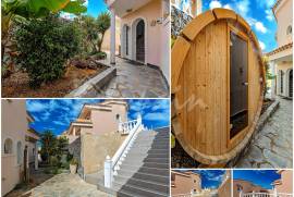 3 Bedroom Villa For Sale In Callao Salvaje LP33633