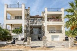 Building 500 sq.m for sale