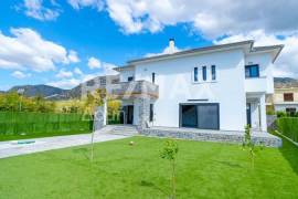 Maisonette 267 sq.m for sale