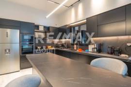 Maisonette 267 sq.m for sale