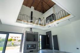 Maisonette 267 sq.m for sale