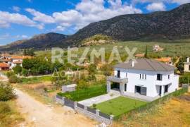 Maisonette 267 sq.m for sale