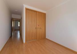 Apartment with Pool and Sea View - T2 in Caniço