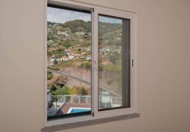 Apartment with Pool and Sea View - T2 in Caniço