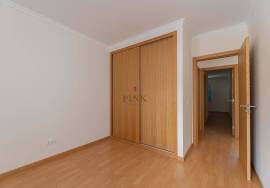 Apartment with Pool and Sea View - T2 in Caniço