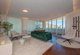 Furnished Apartment - 4 Bedroom in Plaza Madeira - Funchal