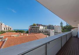 Furnished Apartment - 4 Bedroom in Plaza Madeira - Funchal