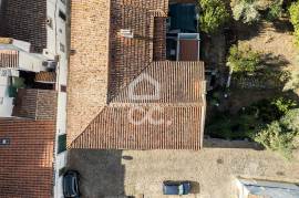 Fully Renovated 4-Bedroom Detached House with Patio for Rent | Historic Centre of Évora