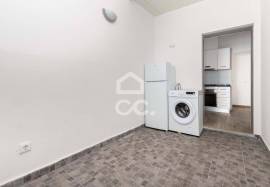 Fully Renovated 4-Bedroom Detached House with Patio for Rent | Historic Centre of Évora