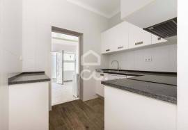 Fully Renovated 4-Bedroom Detached House with Patio for Rent | Historic Centre of Évora