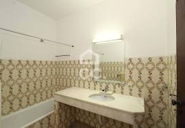 3 Bedroom Apartment in Sra. da Rocha with Potential – Ground Floor with Terrace and Swimming Pools