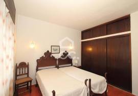 3 Bedroom Apartment in Sra. da Rocha with Potential – Ground Floor with Terrace and Swimming Pools