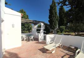 3 Bedroom Apartment in Sra. da Rocha with Potential – Ground Floor with Terrace and Swimming Pools
