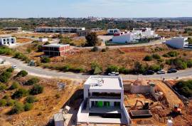 Luxury detached villa modern architecture T3+1 in Mexilhoeira Grande Luxury detached villa modern architecture T3+1 in Mexilhoeira Grande