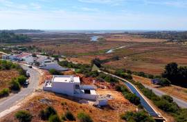Luxury detached villa modern architecture T3+1 in Mexilhoeira Grande Luxury detached villa modern architecture T3+1 in Mexilhoeira Grande