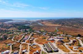 Luxury detached villa modern architecture T3+1 in Mexilhoeira Grande Luxury detached villa modern architecture T3+1 in Mexilhoeira Grande