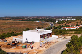 Luxury detached villa modern architecture T3+1 in Mexilhoeira Grande Luxury detached villa modern architecture T3+1 in Mexilhoeira Grande